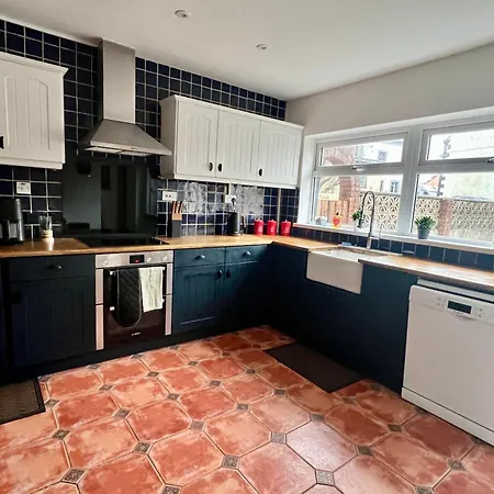 Old Post Office By The Sea Vakantiehuis