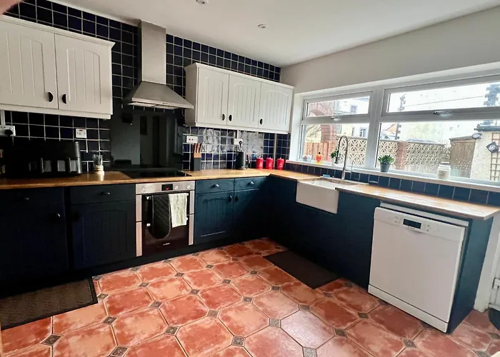 Old Post Office By The Sea Vakantiehuis